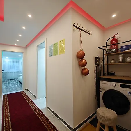 Modern Neuburg 9 *